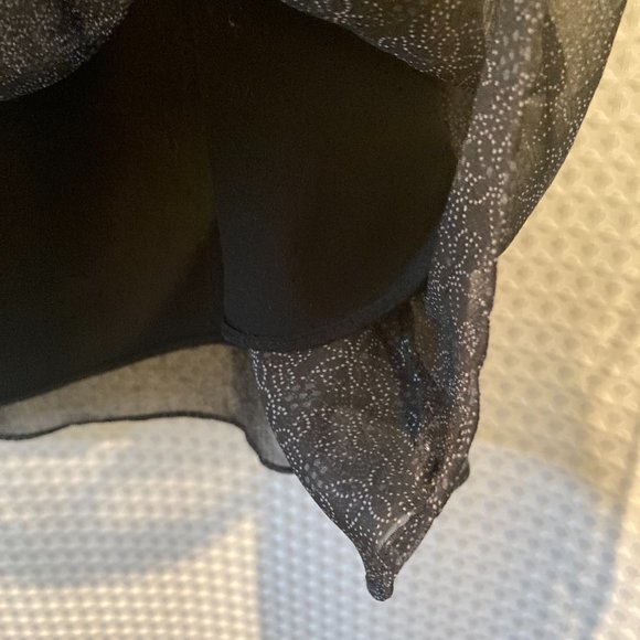 Black Sheer Skirt with Soft White Flower Design - EUC - Picture 5 of 11